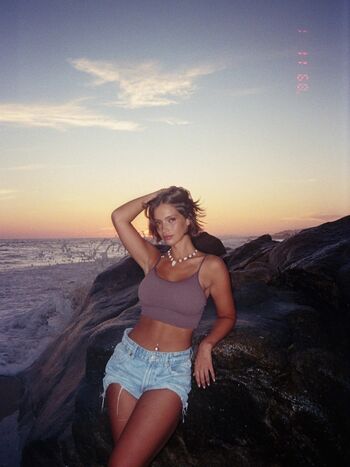Naila van kommer page leaked private photo uncensored HD quality