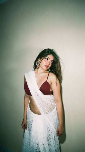 Not so shy leaked private photo uncensored HD quality