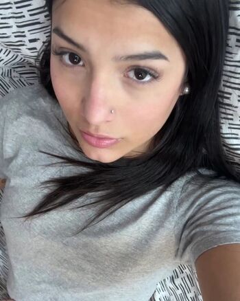 Novinhas com peitos pequenos  page leaked private photo uncensored HD quality