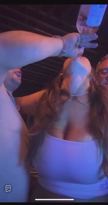 Novinhas peitudas  page leaked private photo uncensored HD quality