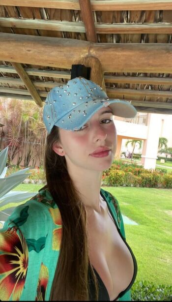 Novinhas peitudas leaked private photo uncensored HD quality