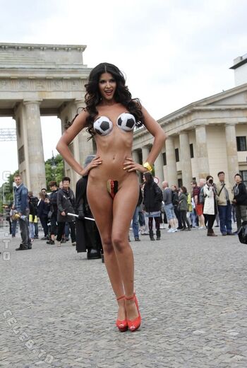 Nude in public page leaked private photo uncensored HD quality