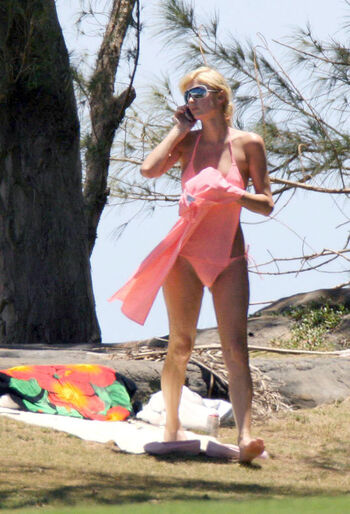 Paris hilton leaked private photo uncensored HD quality