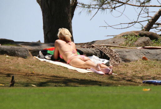 Paris hilton leaked private photo uncensored HD quality