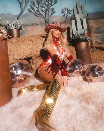 Paris hilton leaked private photo uncensored HD quality