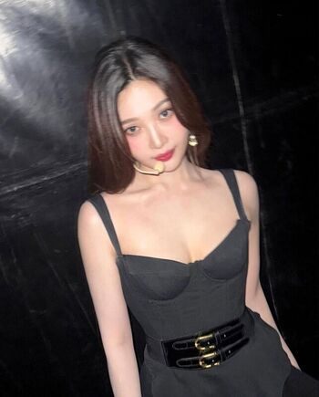 Park soo young page leaked private photo uncensored HD quality