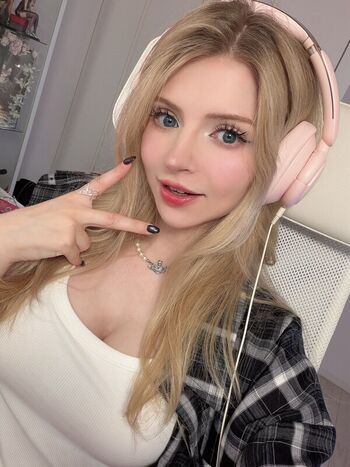 Peachmilky  page leaked private photo uncensored HD quality