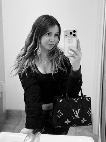 Perfectlittlenina leaked private photo uncensored HD quality