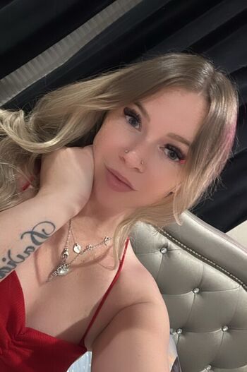Perfectlittlenina leaked private photo uncensored HD quality