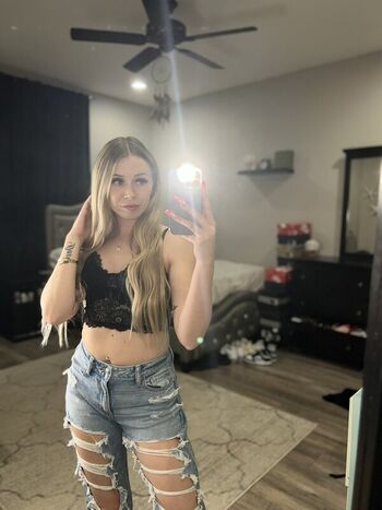Perfectlittlenina leaked private photo uncensored HD quality