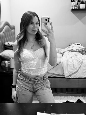 Perfectlittlenina leaked private photo uncensored HD quality