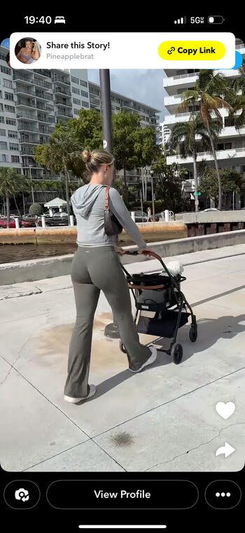 Pineapplebrat  page leaked private photo uncensored HD quality