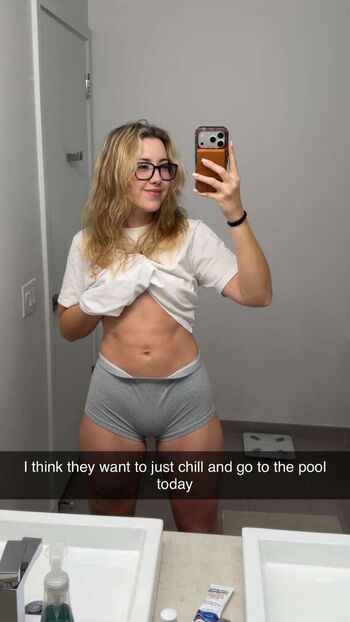 Pineapplebrat  page leaked private photo uncensored HD quality