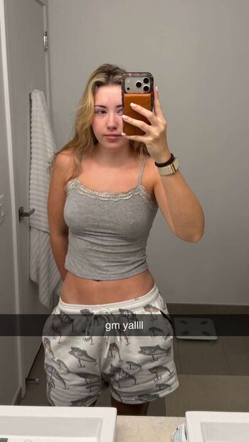 Pineapplebrat leaked private photo uncensored HD quality