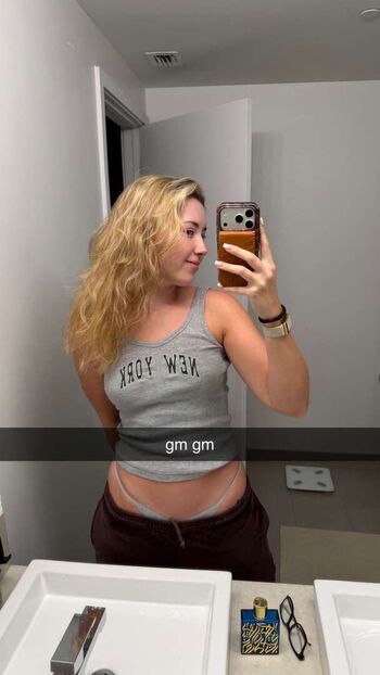 Pineapplebrat leaked private photo uncensored HD quality