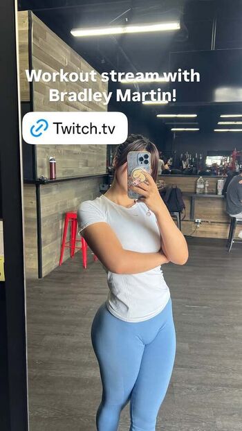 Pokimane  page leaked private photo uncensored HD quality