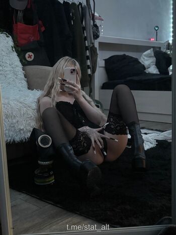 Prettylyriqq page leaked private photo uncensored HD quality