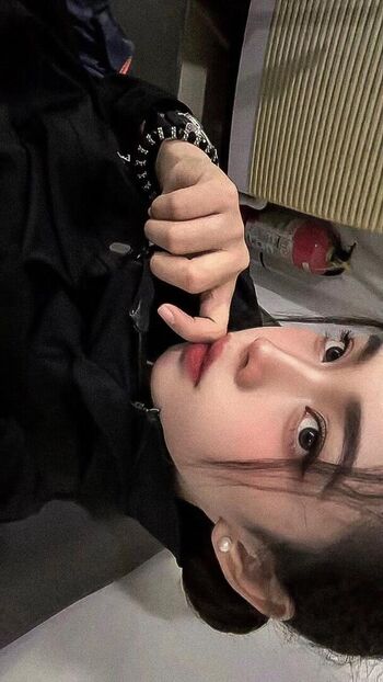 R  page leaked private photo uncensored HD quality