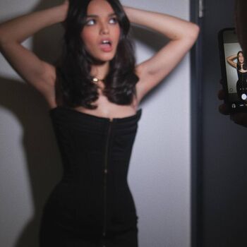 Rachel zegler page leaked private photo uncensored HD quality