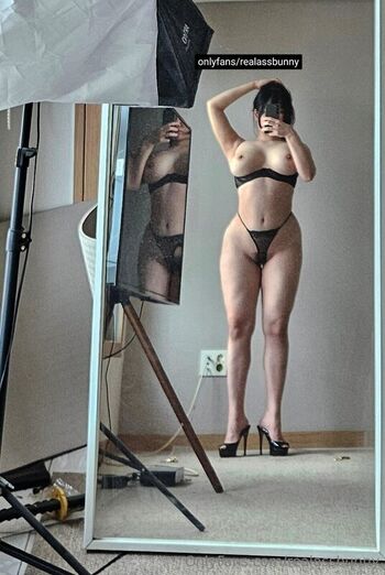 Realassbunny page leaked private photo uncensored HD quality