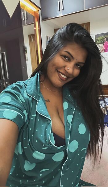 Reshma rechu page leaked private photo uncensored HD quality
