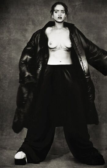 Rihanna  page leaked private photo uncensored HD quality