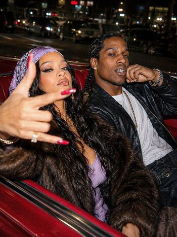 Rihanna leaked private photo uncensored HD quality