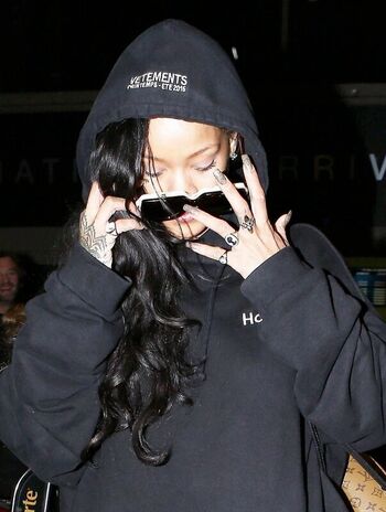 Rihanna leaked private photo uncensored HD quality