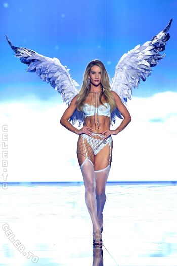 Rosie huntington whiteley  page leaked private photo uncensored HD quality