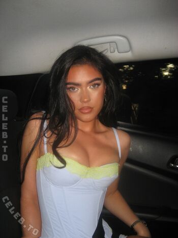 Roxanarosuu leaked private photo uncensored HD quality