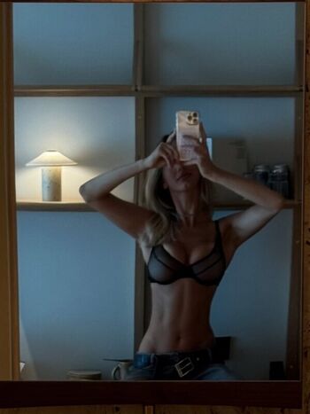 Roxolana kushniruk page leaked private photo uncensored HD quality