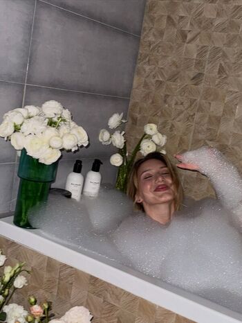 Roxolana kushniruk page leaked private photo uncensored HD quality
