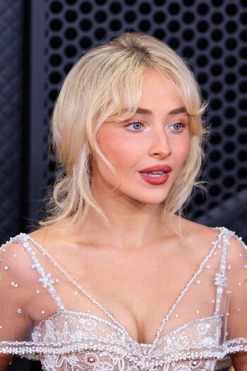 Sabrina carpenter  page leaked private photo uncensored HD quality