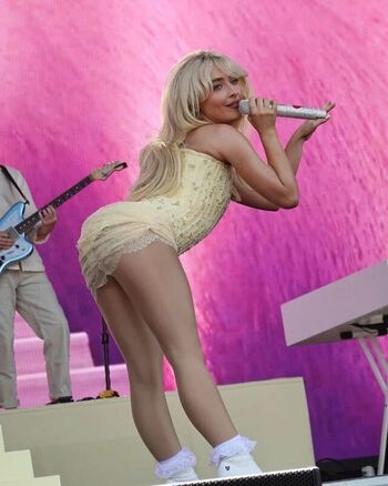 Sabrina carpenter  page leaked private photo uncensored HD quality