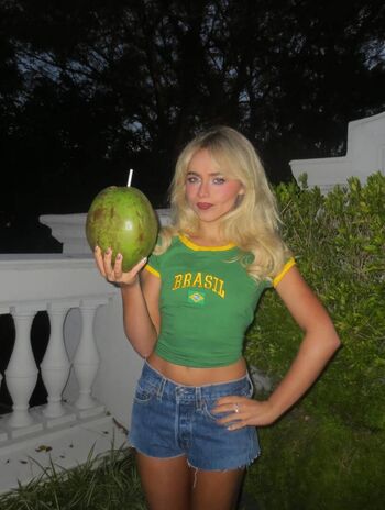 Sabrina carpenter  page leaked private photo uncensored HD quality