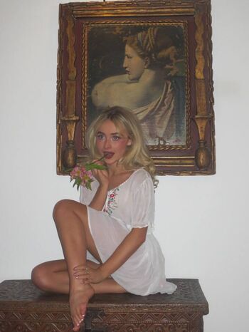 Sabrina carpenter  page leaked private photo uncensored HD quality