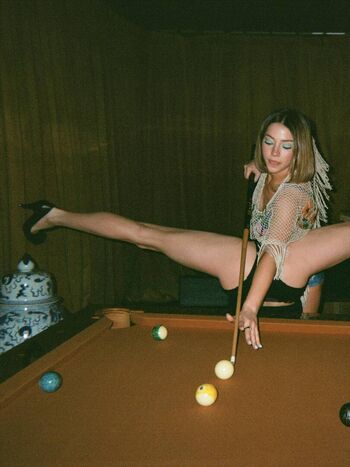 Sabrina carpenter  page leaked private photo uncensored HD quality