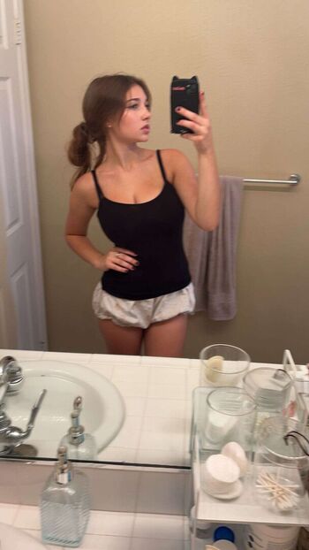 Sara dobrik page leaked private photo uncensored HD quality