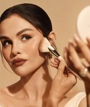 Selena gomez  page leaked private photo uncensored HD quality