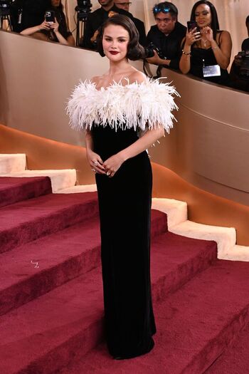 Selena gomez  page leaked private photo uncensored HD quality