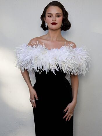 Selena gomez  page leaked private photo uncensored HD quality