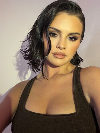 Selena gomez  page leaked private photo uncensored HD quality