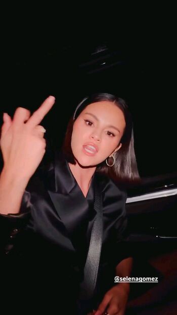 Selena gomez  page leaked private photo uncensored HD quality