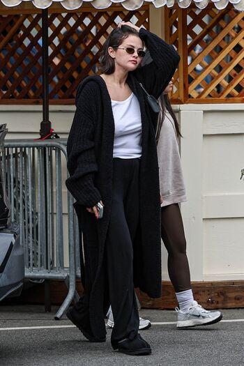 Selena gomez  page leaked private photo uncensored HD quality