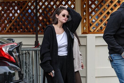 Selena gomez  page leaked private photo uncensored HD quality