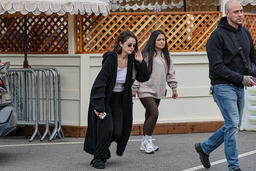 Selena gomez  page leaked private photo uncensored HD quality