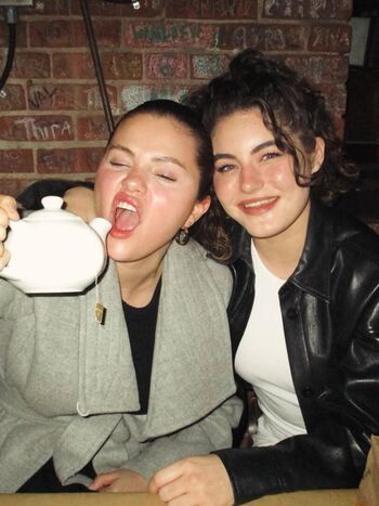 Selena gomez  page leaked private photo uncensored HD quality