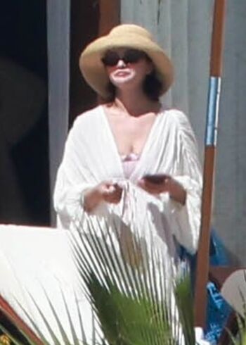 Selena gomez  page leaked private photo uncensored HD quality