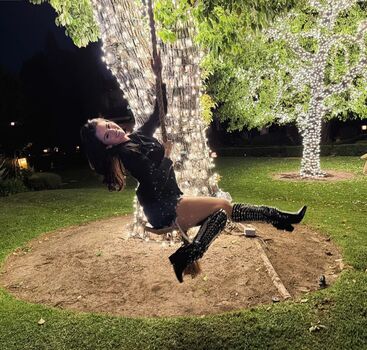 Selena gomez  page leaked private photo uncensored HD quality