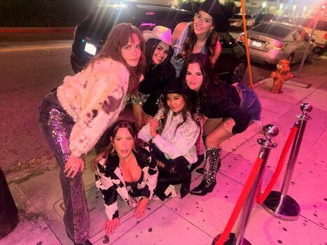 Selena gomez  page leaked private photo uncensored HD quality